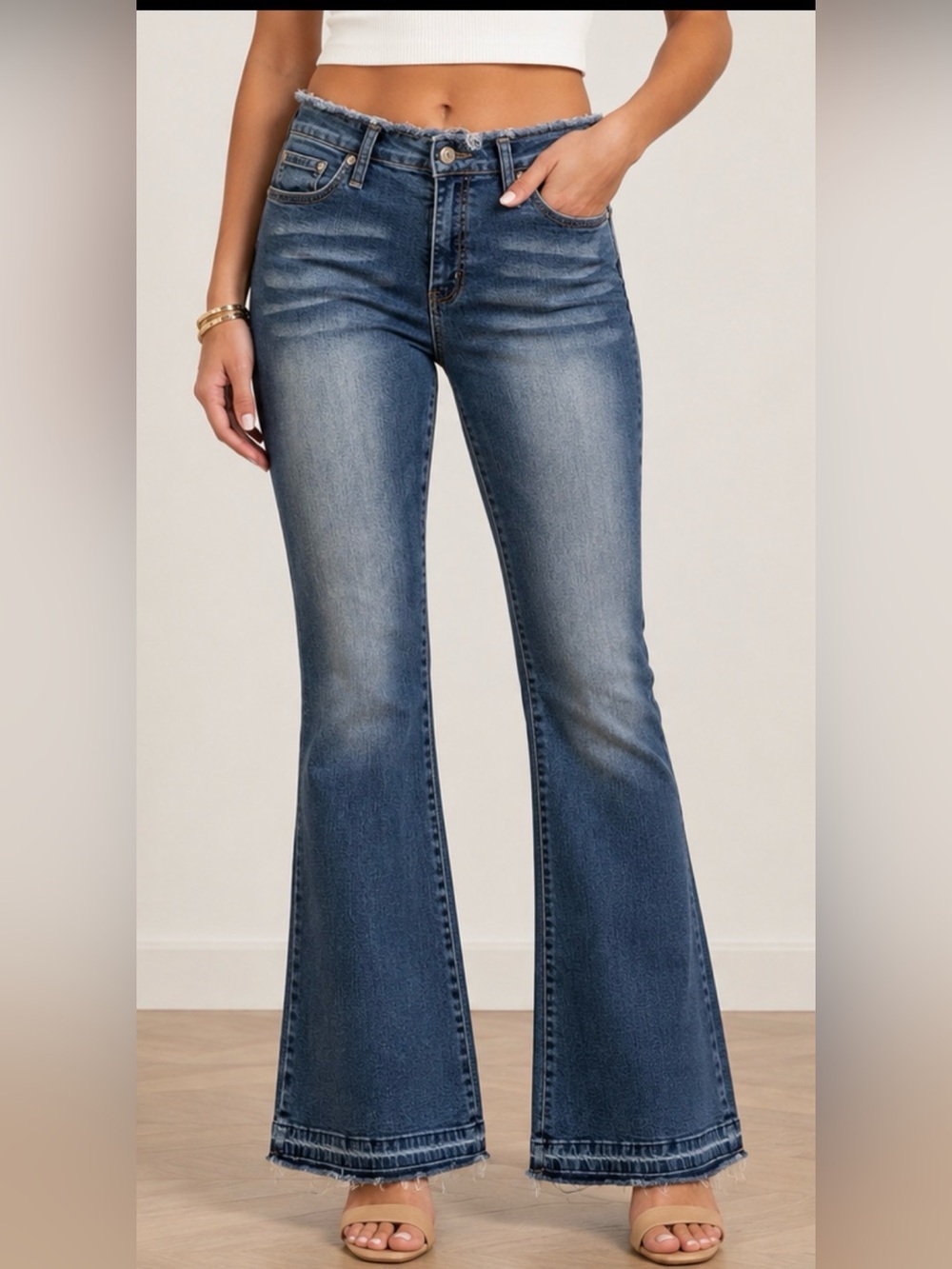 R4R Jeans Women’s Size 30 x 33Medium Wash Frayed Waist Flare Stretch Jeans Boho.